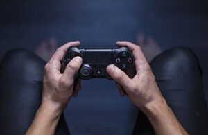 عملکرد کنترلر PS4 در PS5